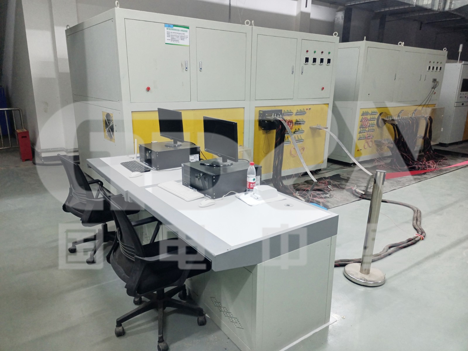 63kA溫升與保護(hù)特性試驗(yàn)設(shè)備.jpg 63kA溫升與保護(hù)特性試驗(yàn)設(shè)備.jpg